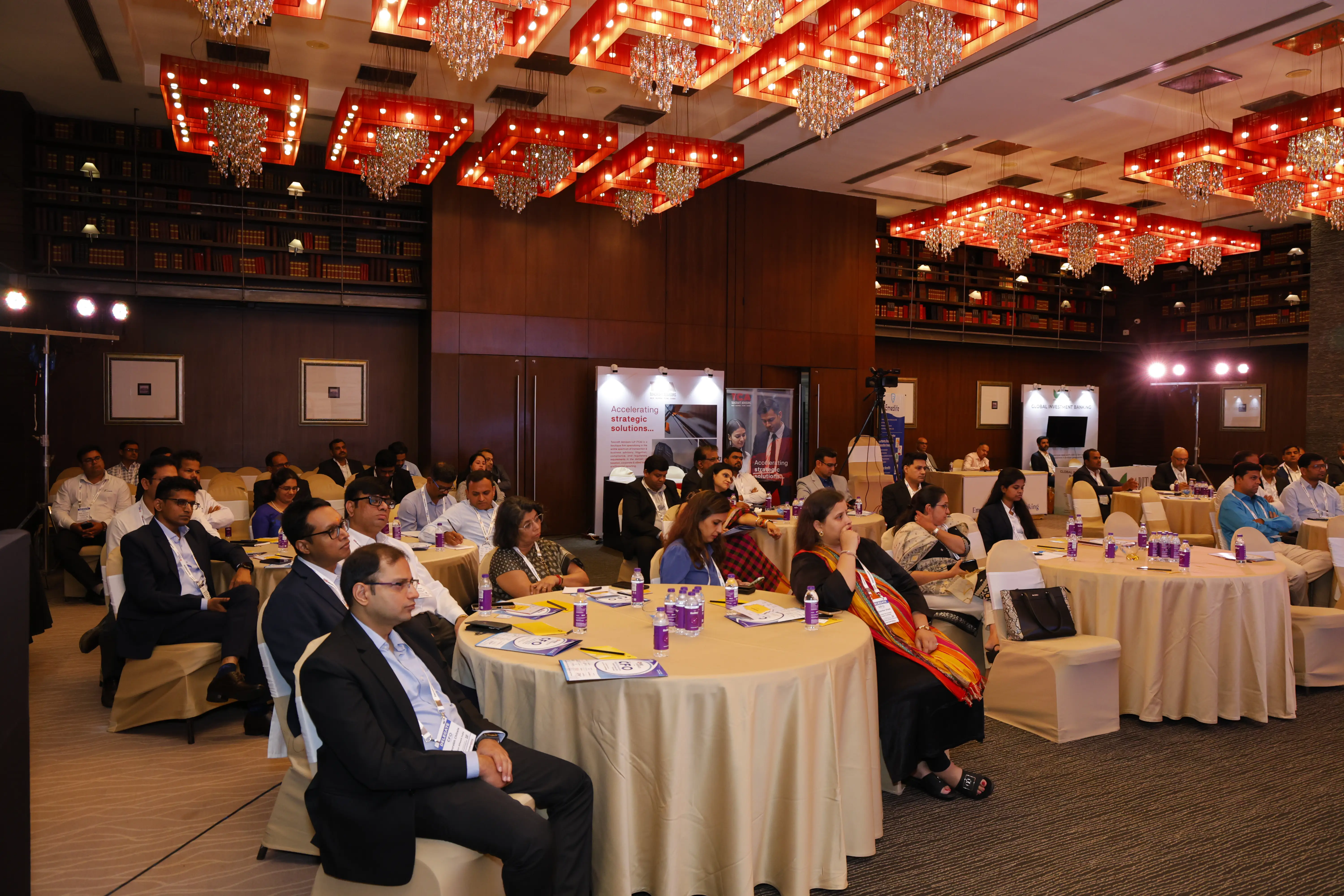 Intimate Boardroom Hub